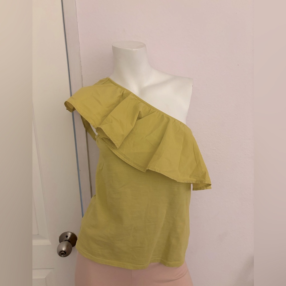 NATION LTD One-Shoulder Ruffle Top in Yellowish green color   Size small